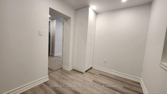 4 - 325 Simcoe Street S