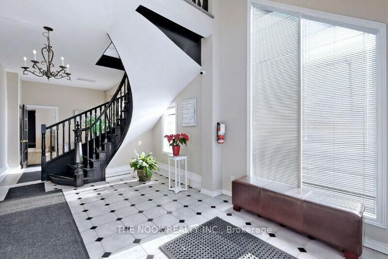 4 - 71 Albert St, Oshawa, L1H 4R1 | Image 3