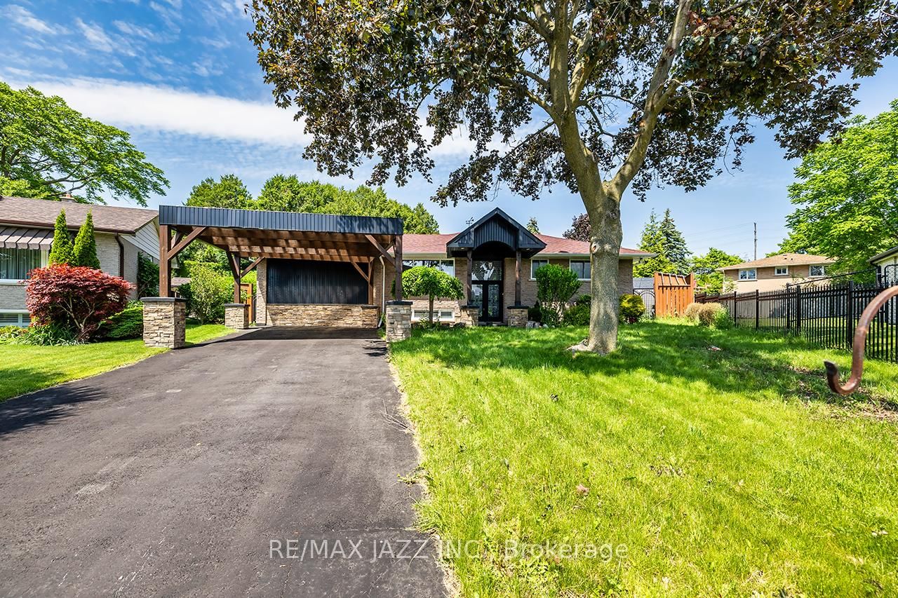 Property at 633 Pinewood