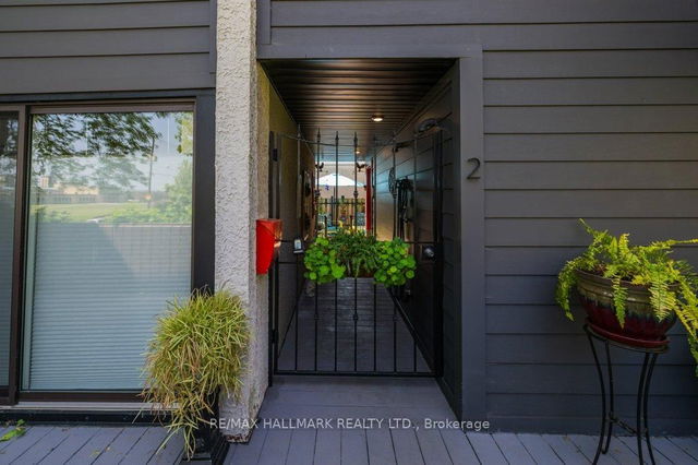 2 - 2366 Queen Street