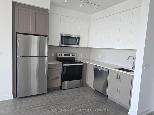 PH05 - 1010 Dundas Street NE N