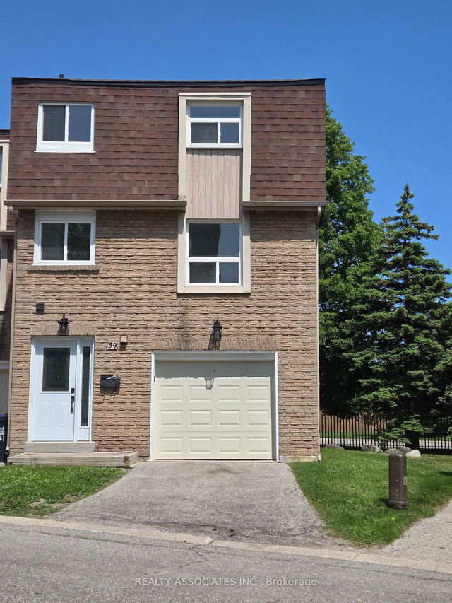 39 - 2 Stonehill Court
