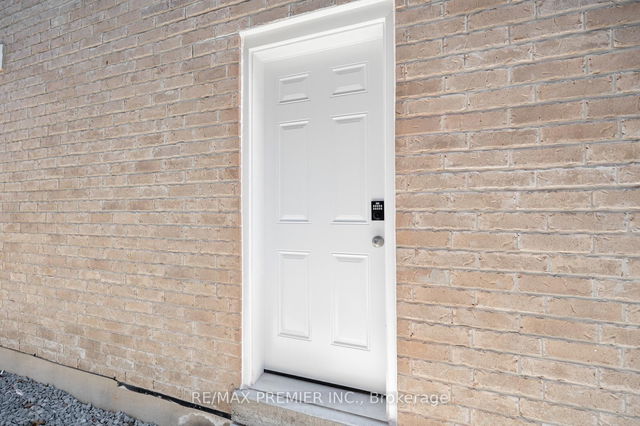 Lower - 1058 Cameo Street
