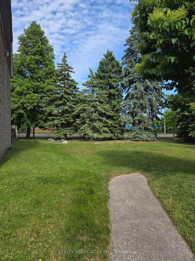 39 - 2 Stonehill Court