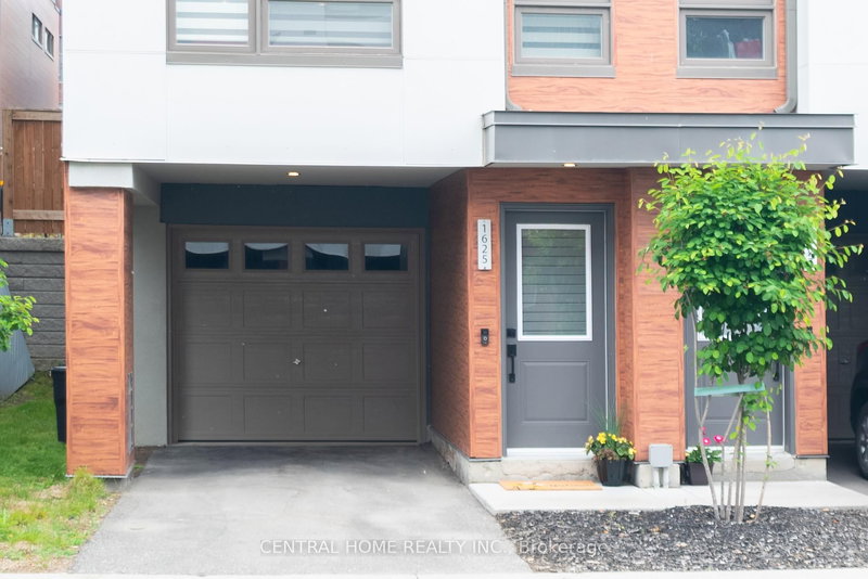 1625 Pleasure Valley Path N, Oshawa, L1G 0E3 | Image 2