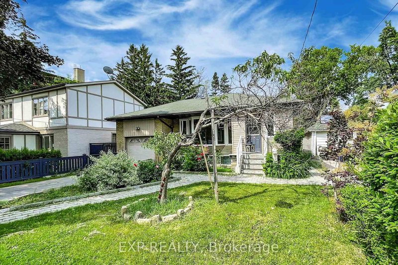 812 Kennedy Rd, Toronto, M1K 2C8 | Image 3