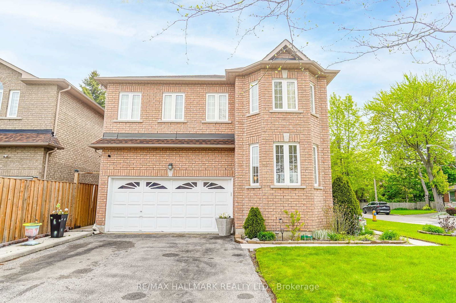 Detached House for sale at 106 Craggview Drive, Toronto, West Hill, M1E 2L8 - MLS: E12220485