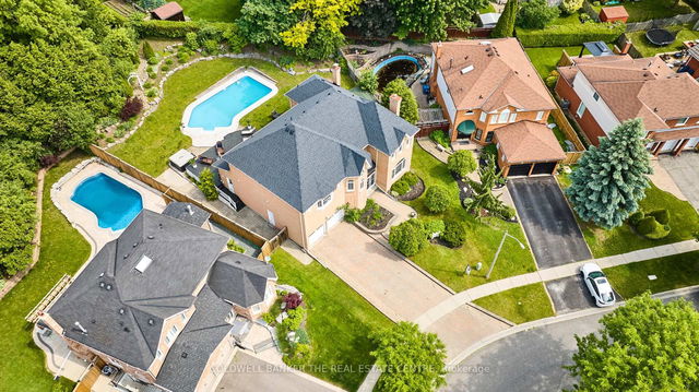 1056 Stone Cottage Crescent