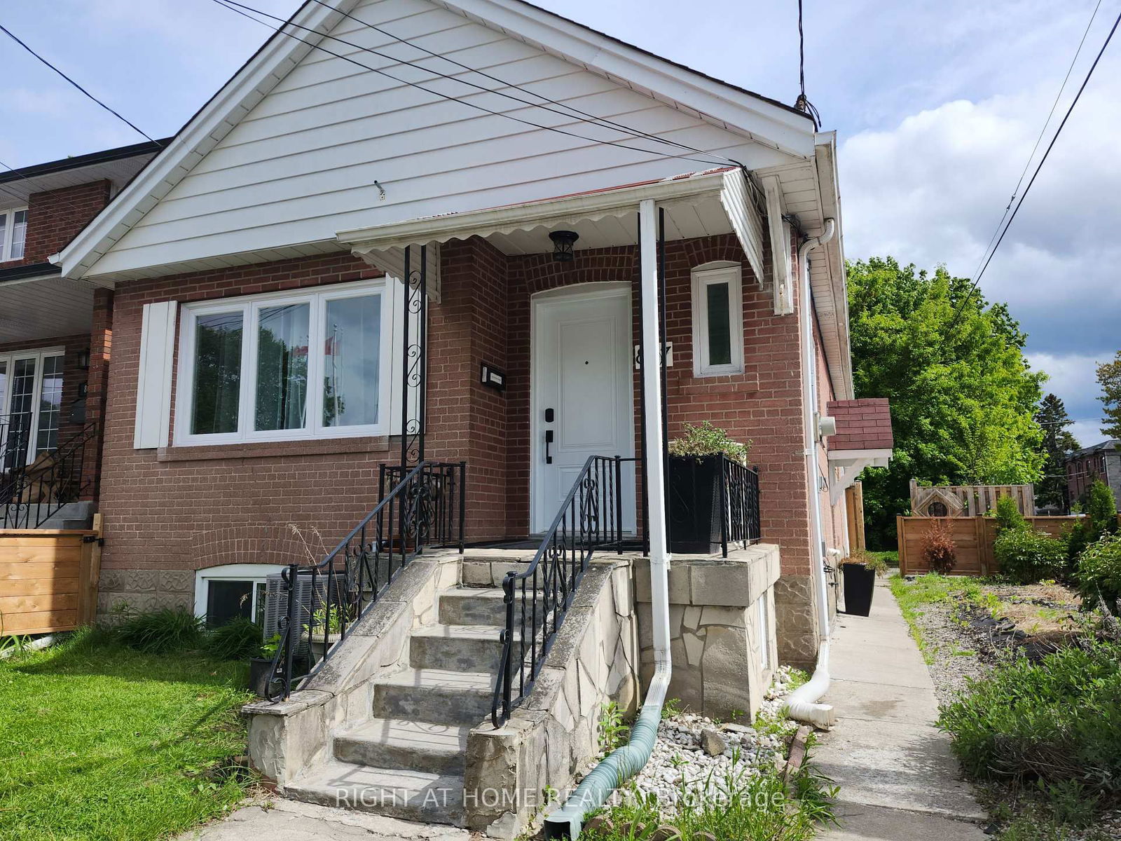 Property at 887 Cosburn
