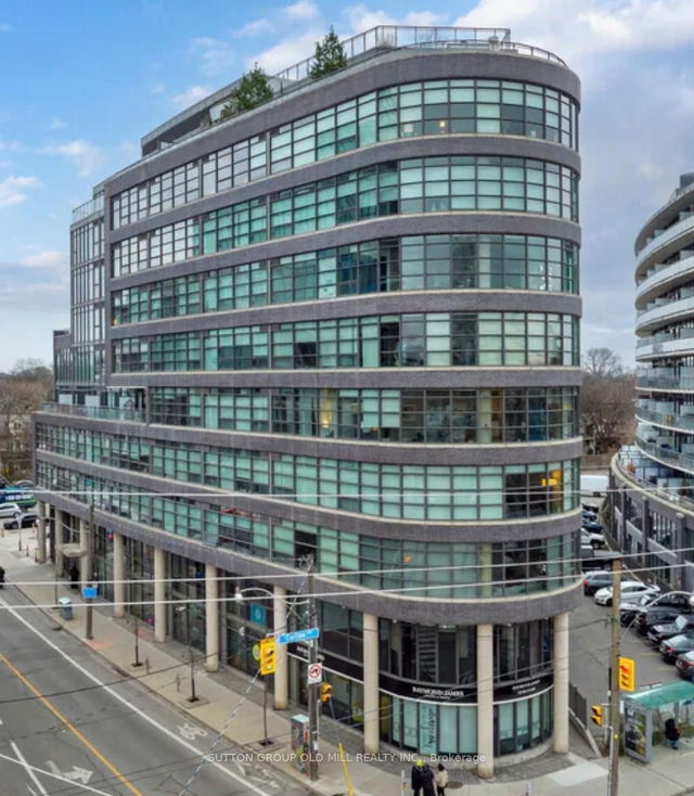 808 - 1201 Dundas Street E