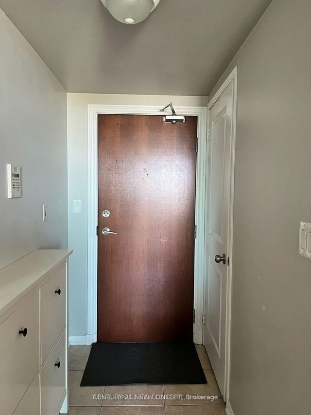 17D - 6 Rosebank Drive E