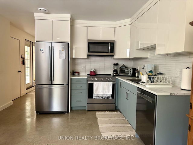 Lower - 148 Golfview Avenue