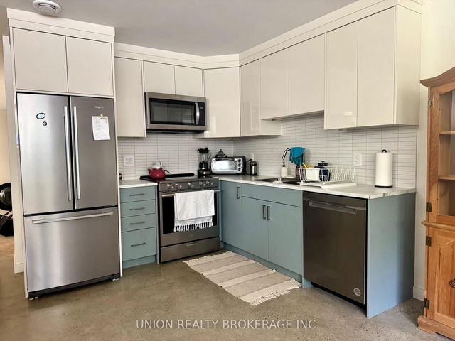 Lower - 148 Golfview Avenue