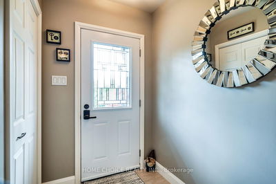 333 Clark St, Scugog - Port Perry image-0-4