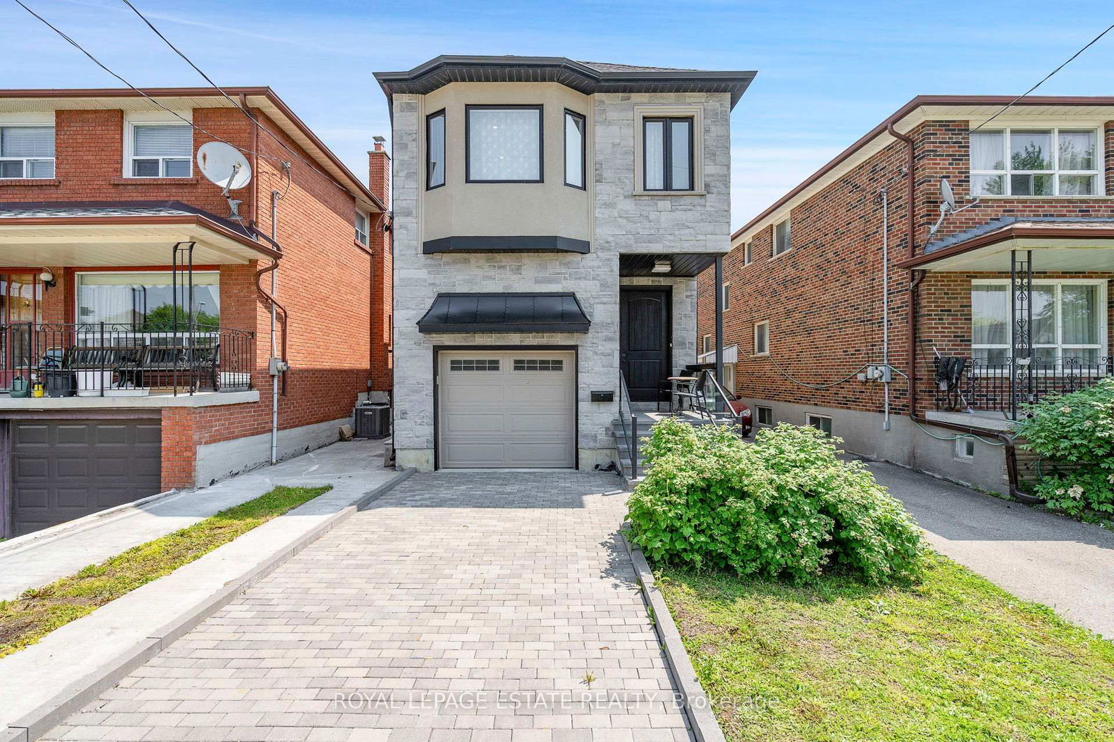 Detached House for sale at 147 South Edgely Avenue, Toronto, Birchcliffe-Cliffside, M1N 3L3 - MLS: E12222673