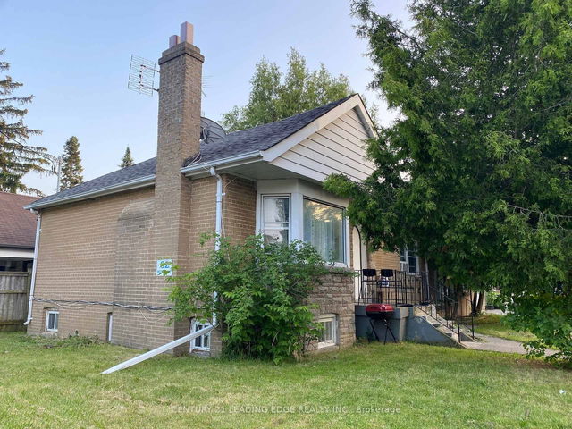 82 Meighen Avenue