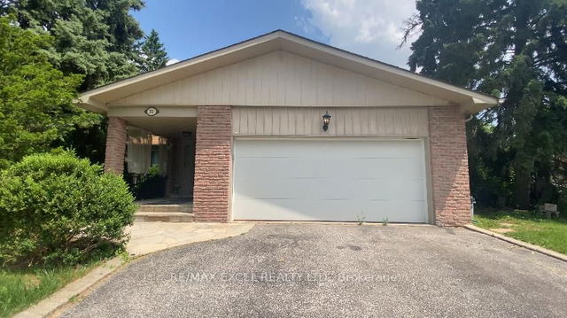 33 Kilchurn Castle Drive
