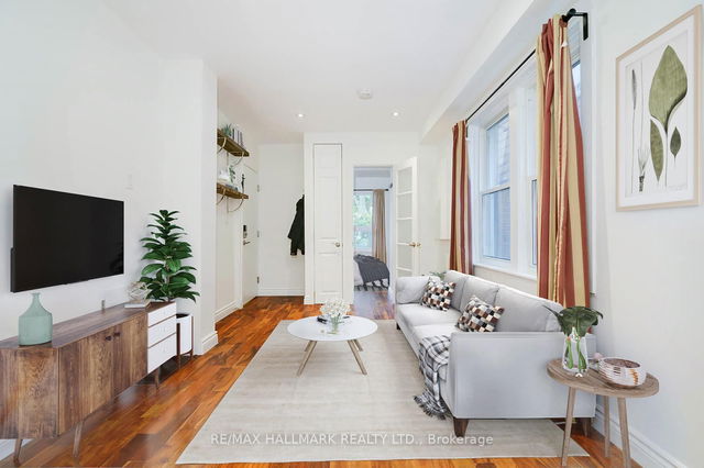 Main - 2066 Gerrard Street E