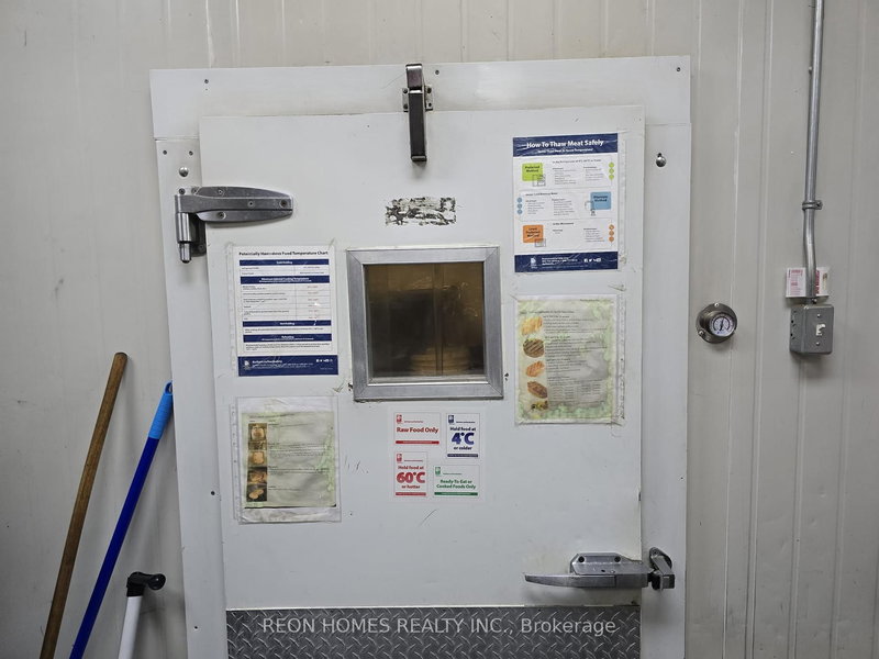 C-16 - 2460 Brock Rd, Pickering, L1X 0G4 | Image 2