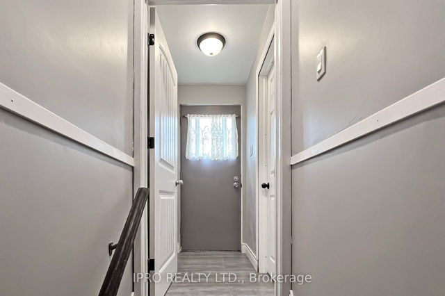 Bsmt - 7 Boundy Crescent