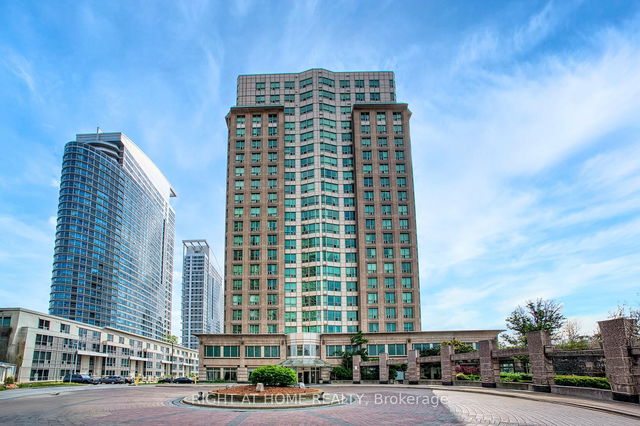 913 - 8 Lee Centre Drive