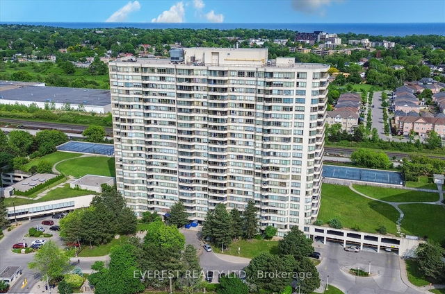 1530 - 3 Greystone Walk Drive