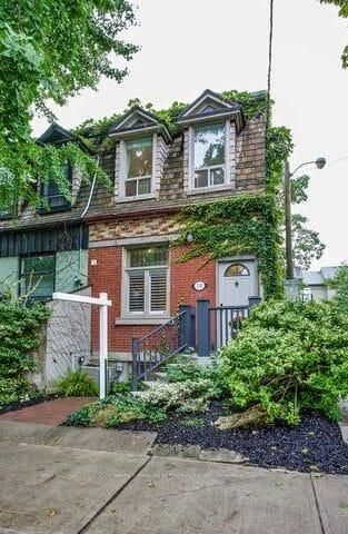110 Hamilton Street