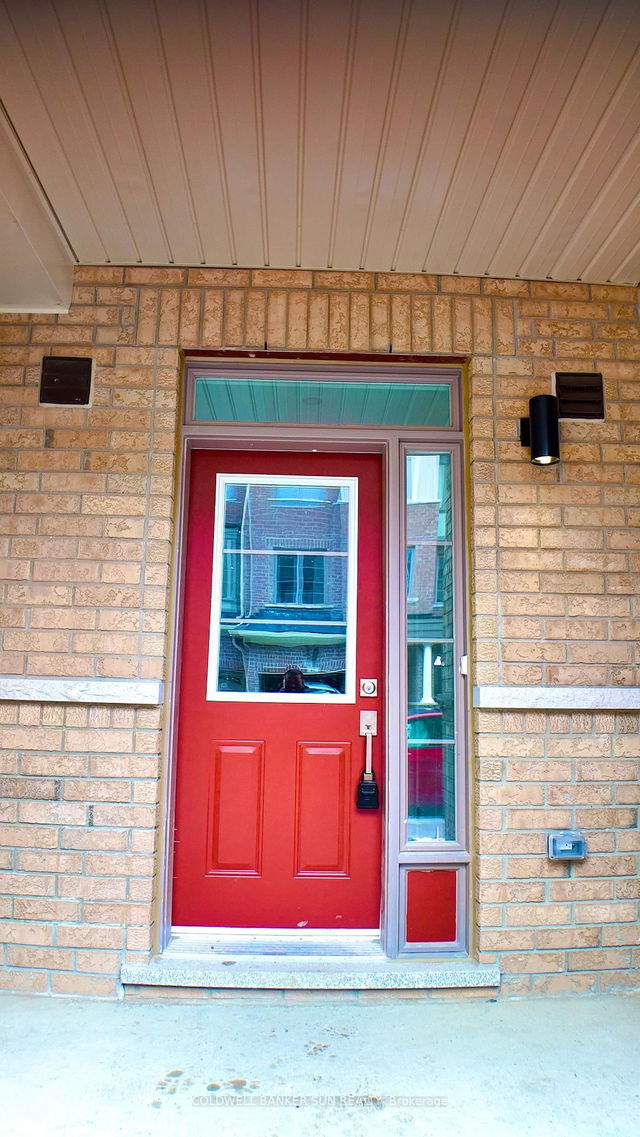 25 Waterside Way