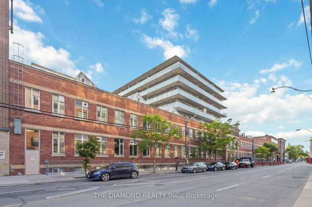 255 - 201 Carlaw Avenue