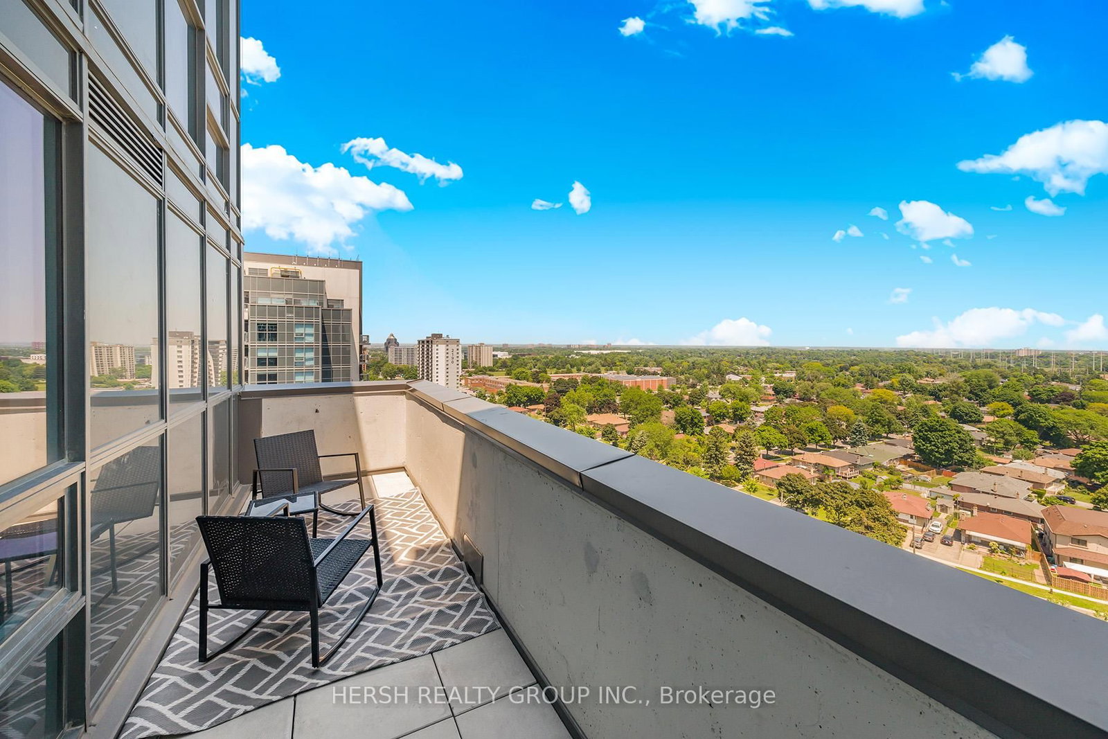 10 Meadowglen Place, Unit LPH5 - Photo 14