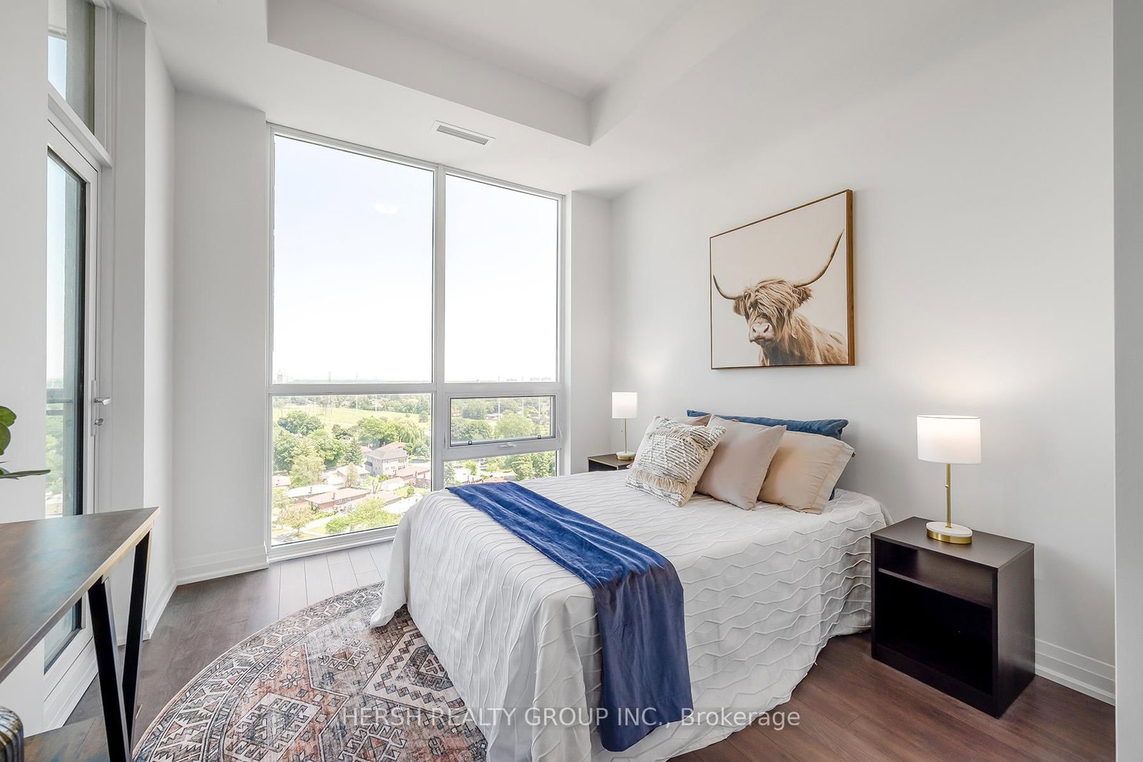 10 Meadowglen Place, Unit LPH5 - Photo 4