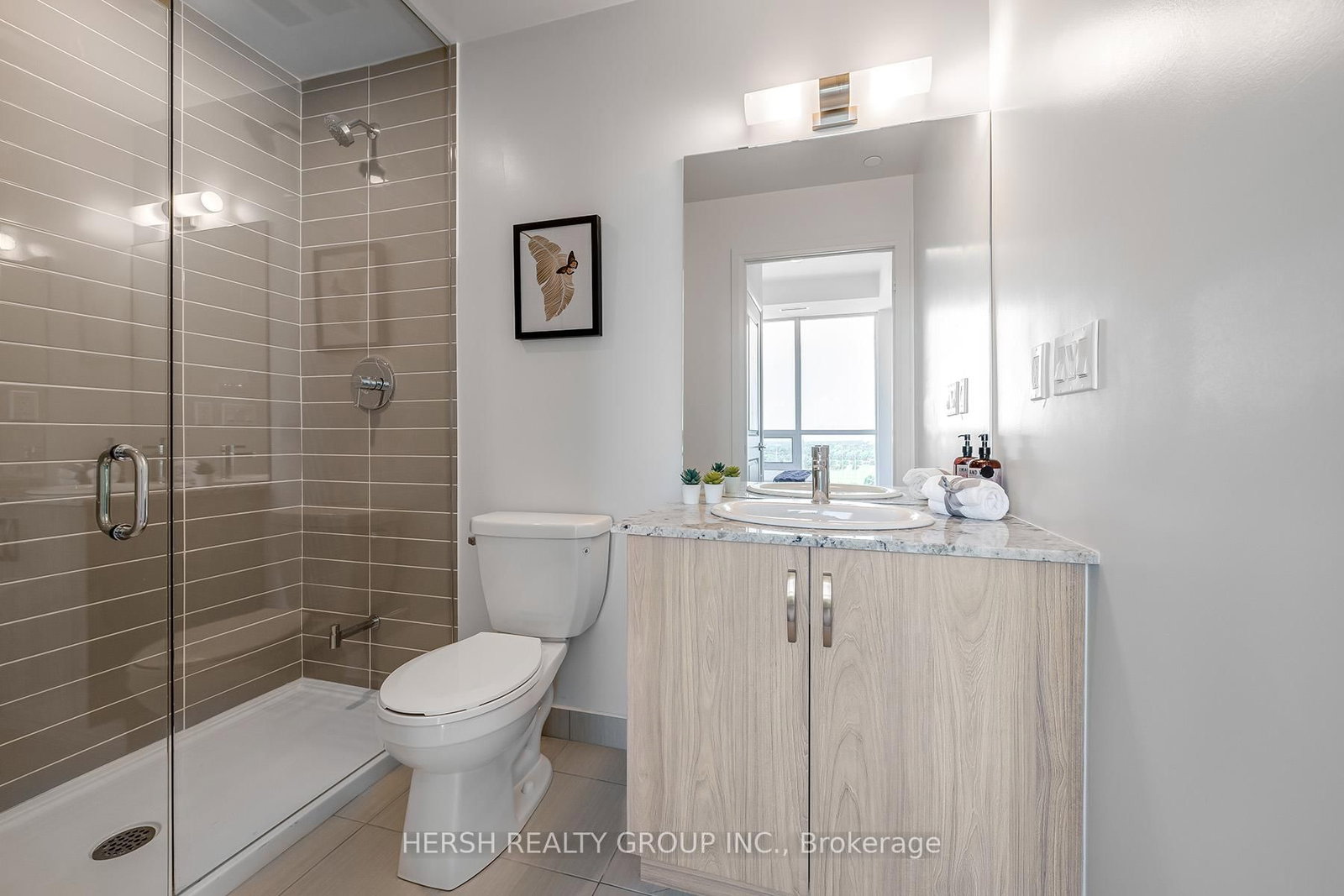 10 Meadowglen Place, Unit LPH5 - Photo 8