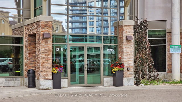 1012 - 1235 Bayly Street