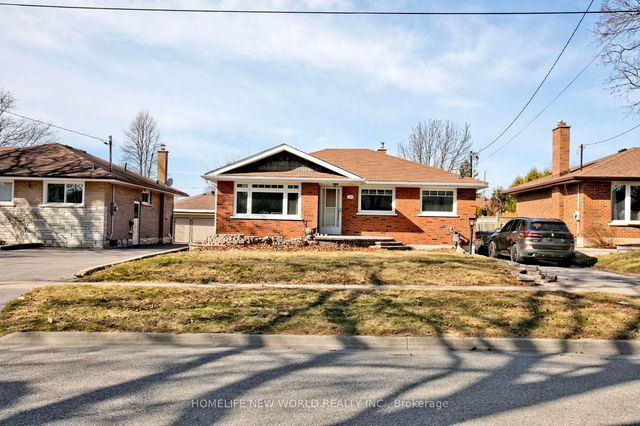 152 Eastmount Street W