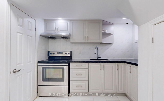 #Lower - 11 Dalehurst Ave Avenue