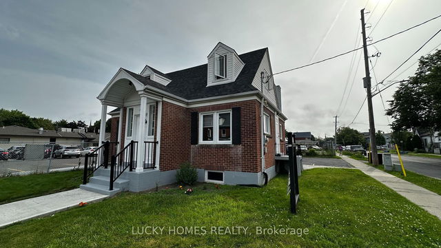 (Main+Lower) - 157 Centre Street S