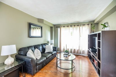 15 Merryfield Crt, Clarington - Bowmanville image-0-2