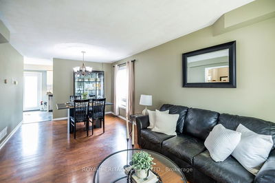 15 Merryfield Crt, Clarington - Bowmanville image-0-4