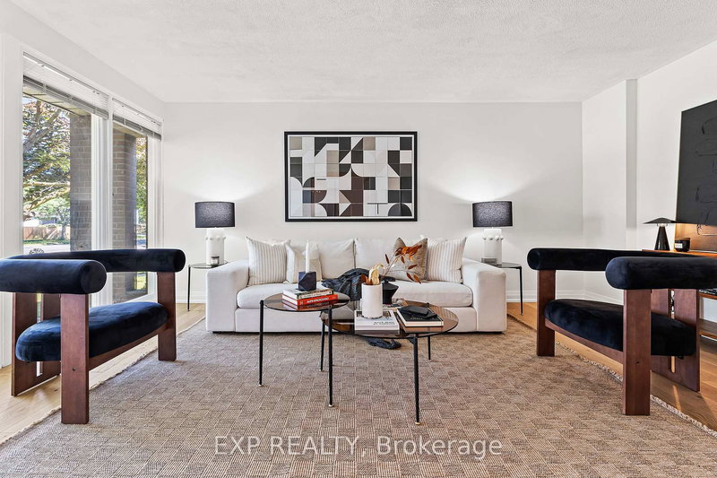 126 Slan Ave, Toronto, M1G 3B9 | Image 2