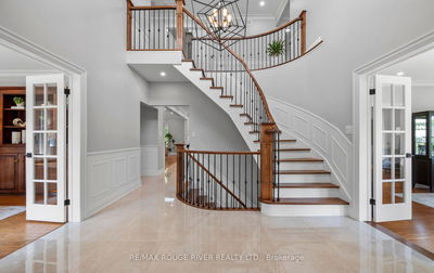 10 Kresia Lane, Clarington - Courtice image-0-4
