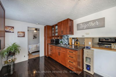 3 Lambs Lane, Clarington - Bowmanville image-0-4
