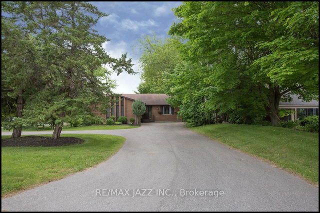 447 Lakeshore Drive