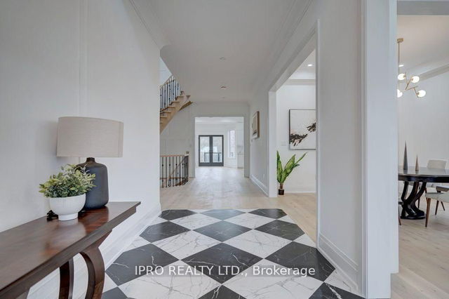 12 Euclid Avenue