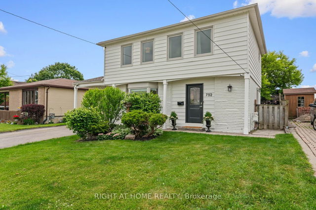 752 Breezy Drive
