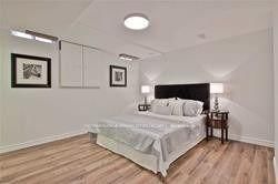 91 Trumpeter Street W
