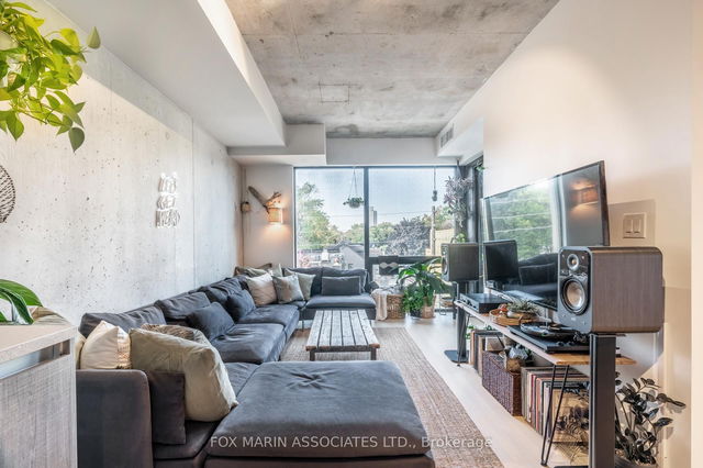 411 - 246 Logan Avenue