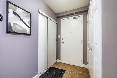 Unit 302 — 120 Aspen Springs Dr, Clarington - Bowmanville image-0-2