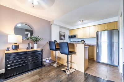 Unit 302 — 120 Aspen Springs Dr, Clarington - Bowmanville image-0-3