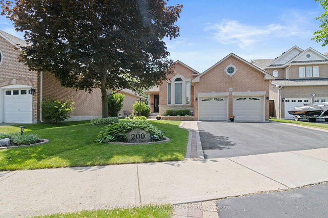 200 Sprucewood Crescent
