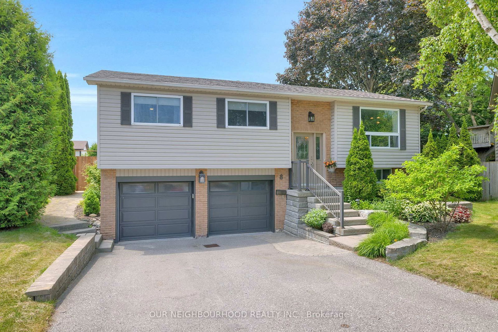 Property at 8 Chantel